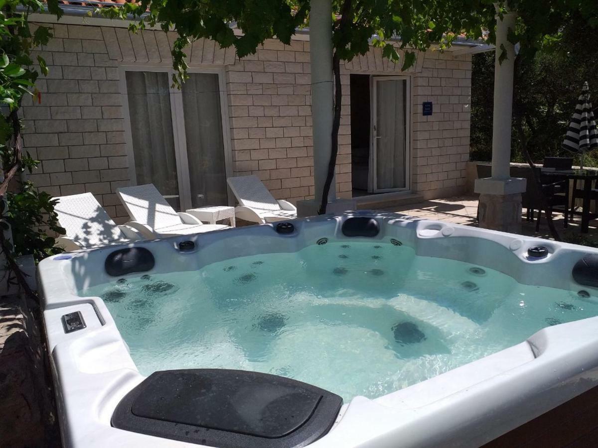 Bed & Breakfast Villa Vrgorac Orebić Екстериор снимка
